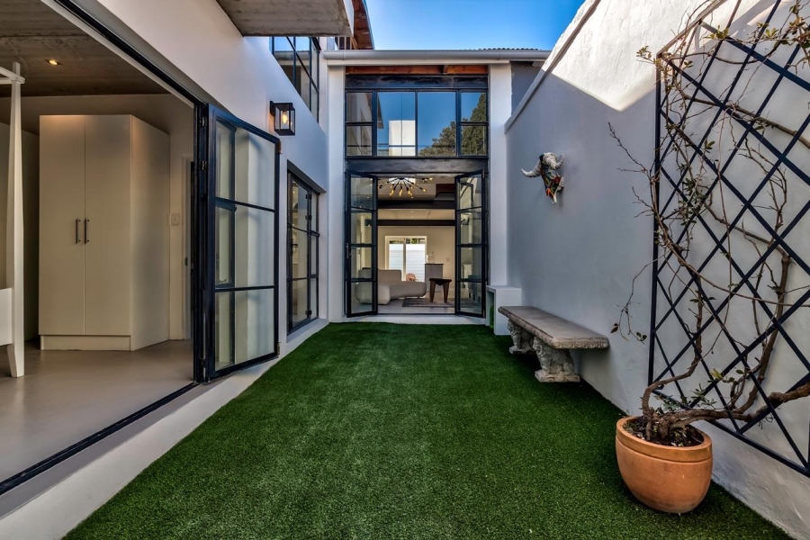 4 Bedroom Property for Sale in Gardens Western Cape